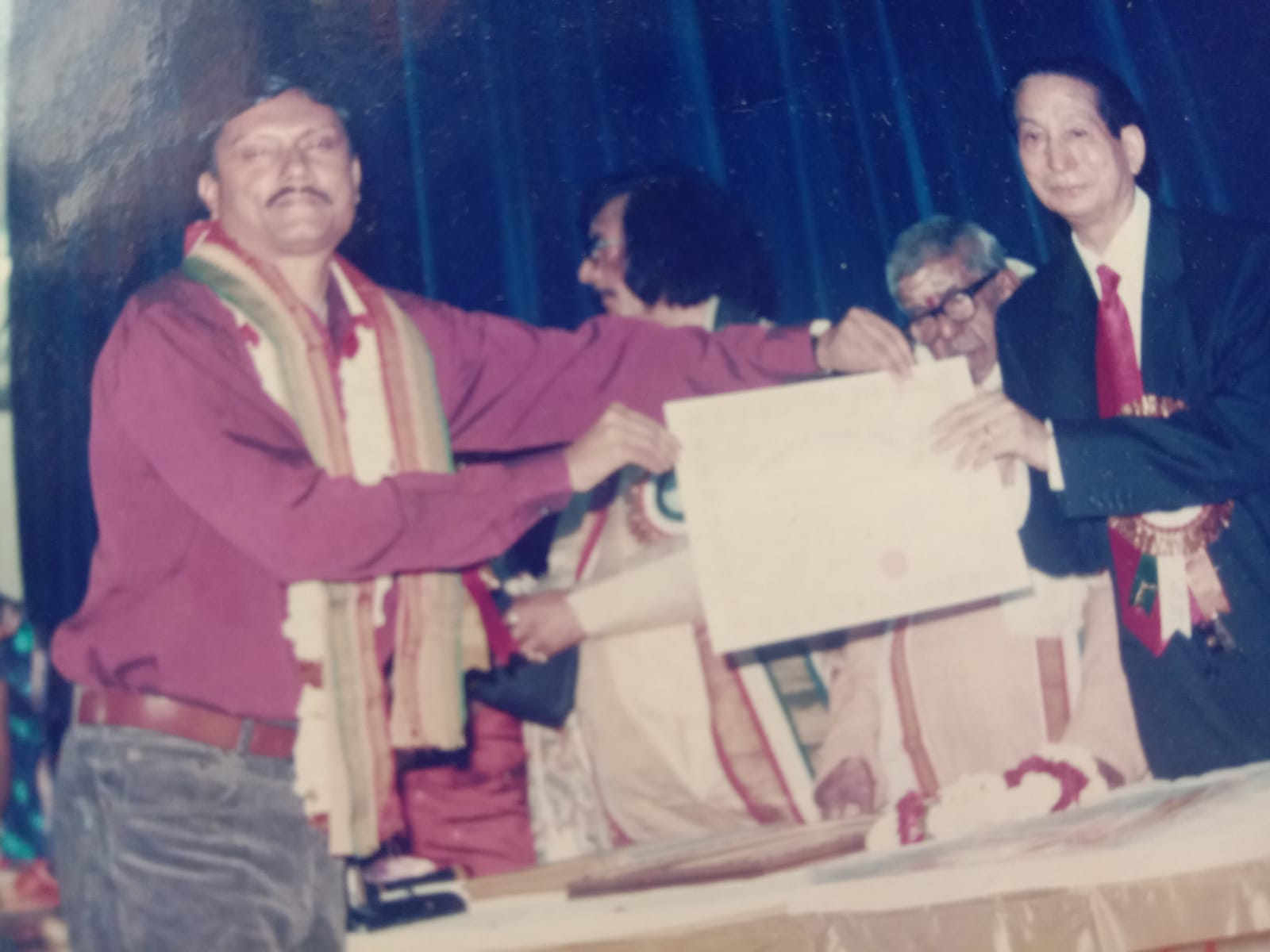 Dr Subrat Chaudhury receiving his astrology recognition at a formal ceremony